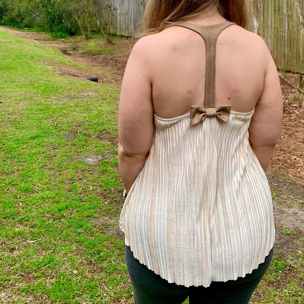 Ivory & Metallic Gold Tank w/ Bow